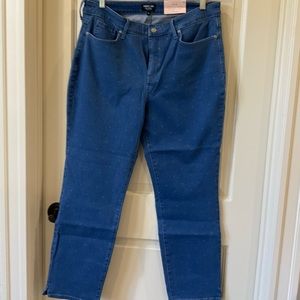 NWT Curves 360 NYDJ Ankle Capris